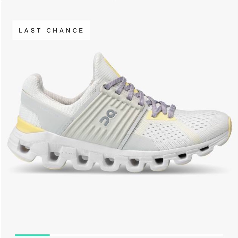On Cloud Cloudswift tennis shoes